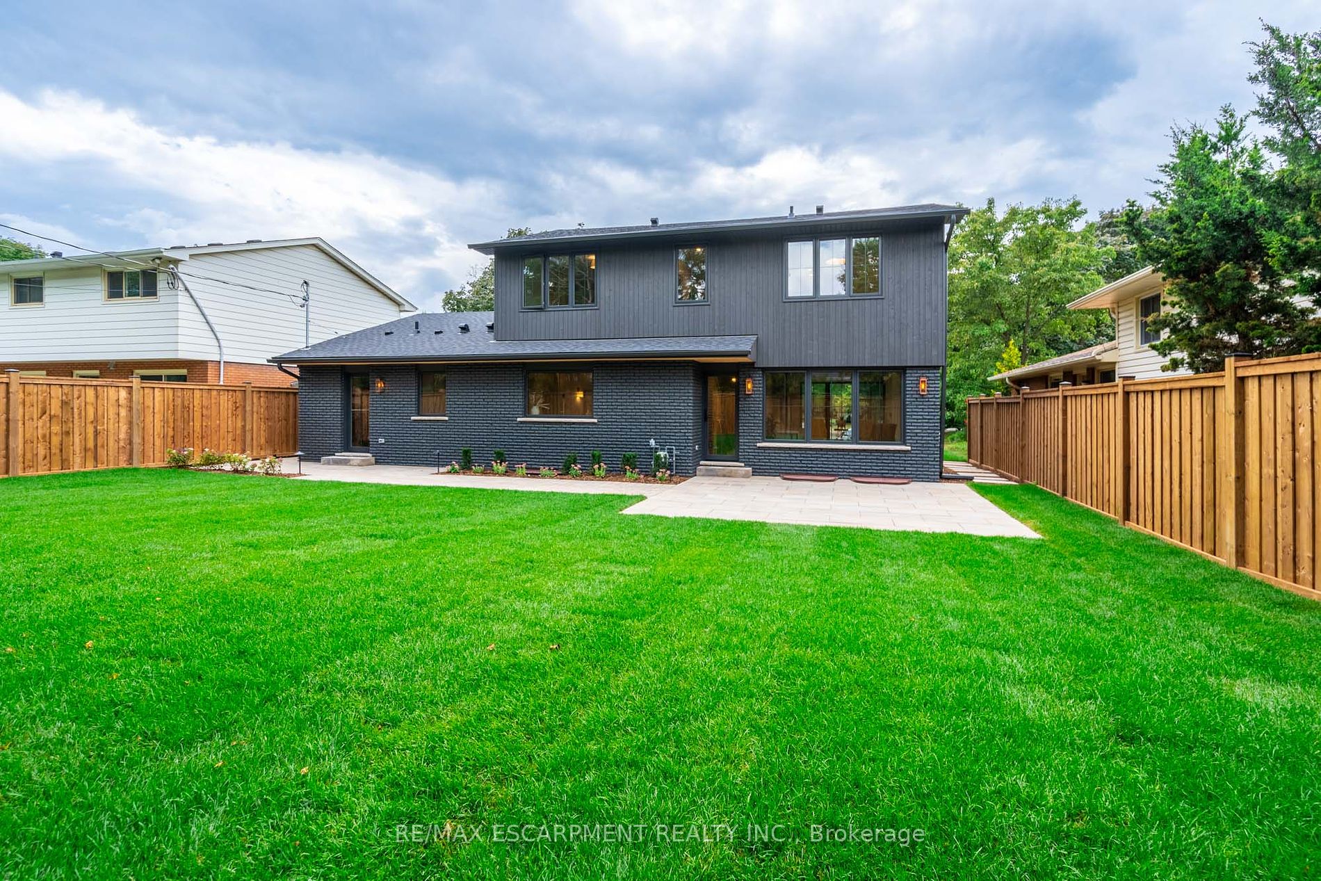 369 Swinburne Rd
