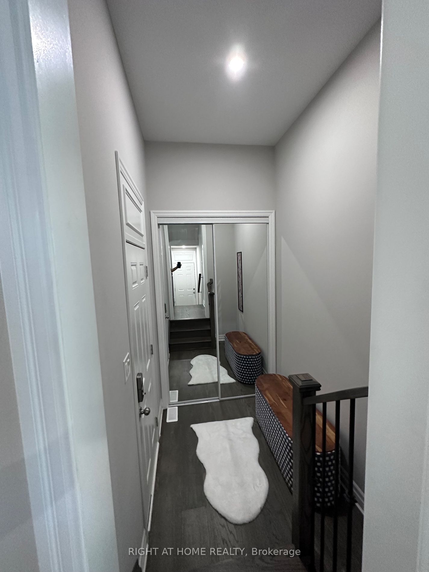 483 Violet Gate