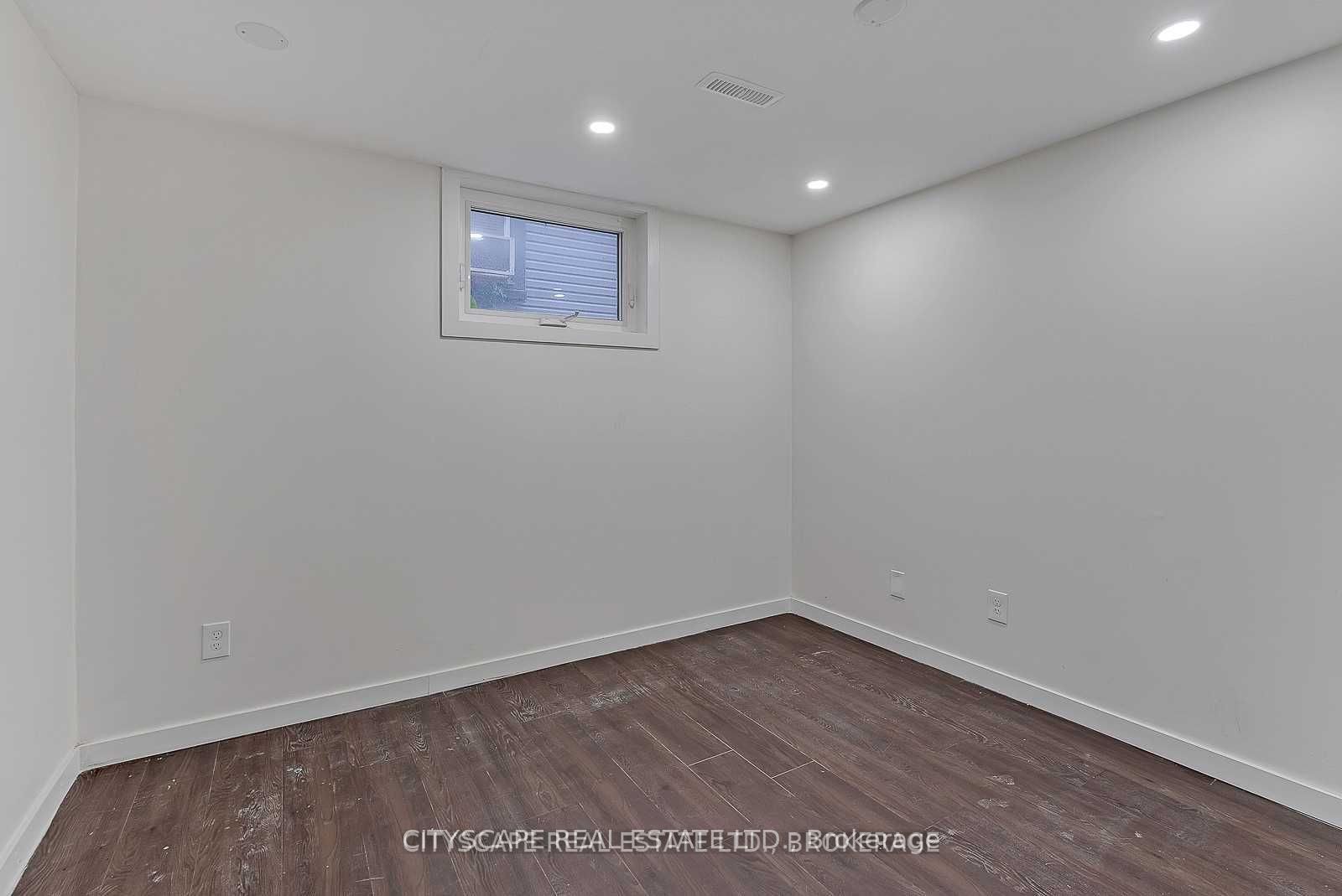 2724 Lake Shore Boulevard W, #Lower