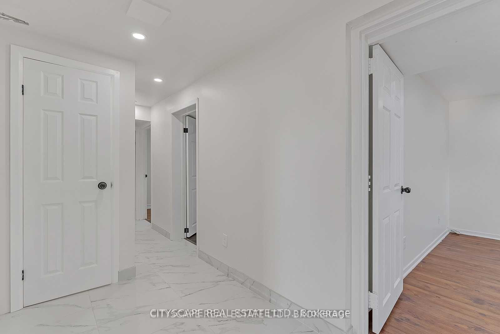 2724 Lake Shore Boulevard W, #Lower