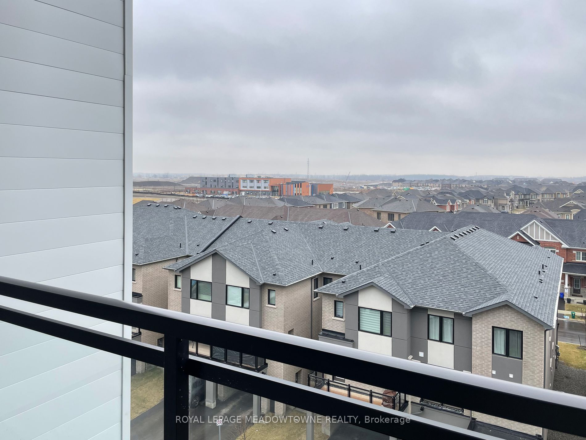 470 Gordon Krantz Ave, #517