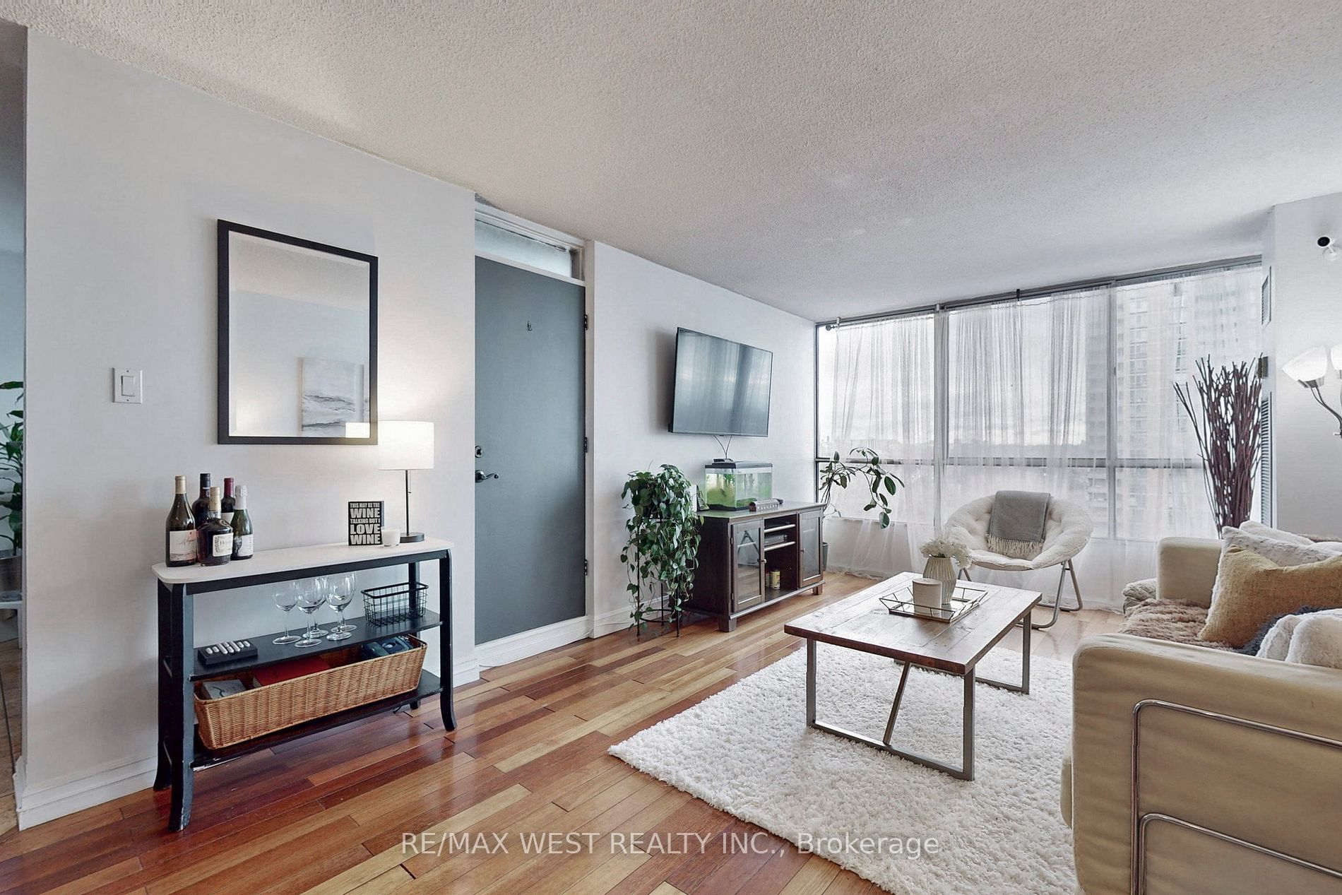 10 Martha Eaton Way, #1111