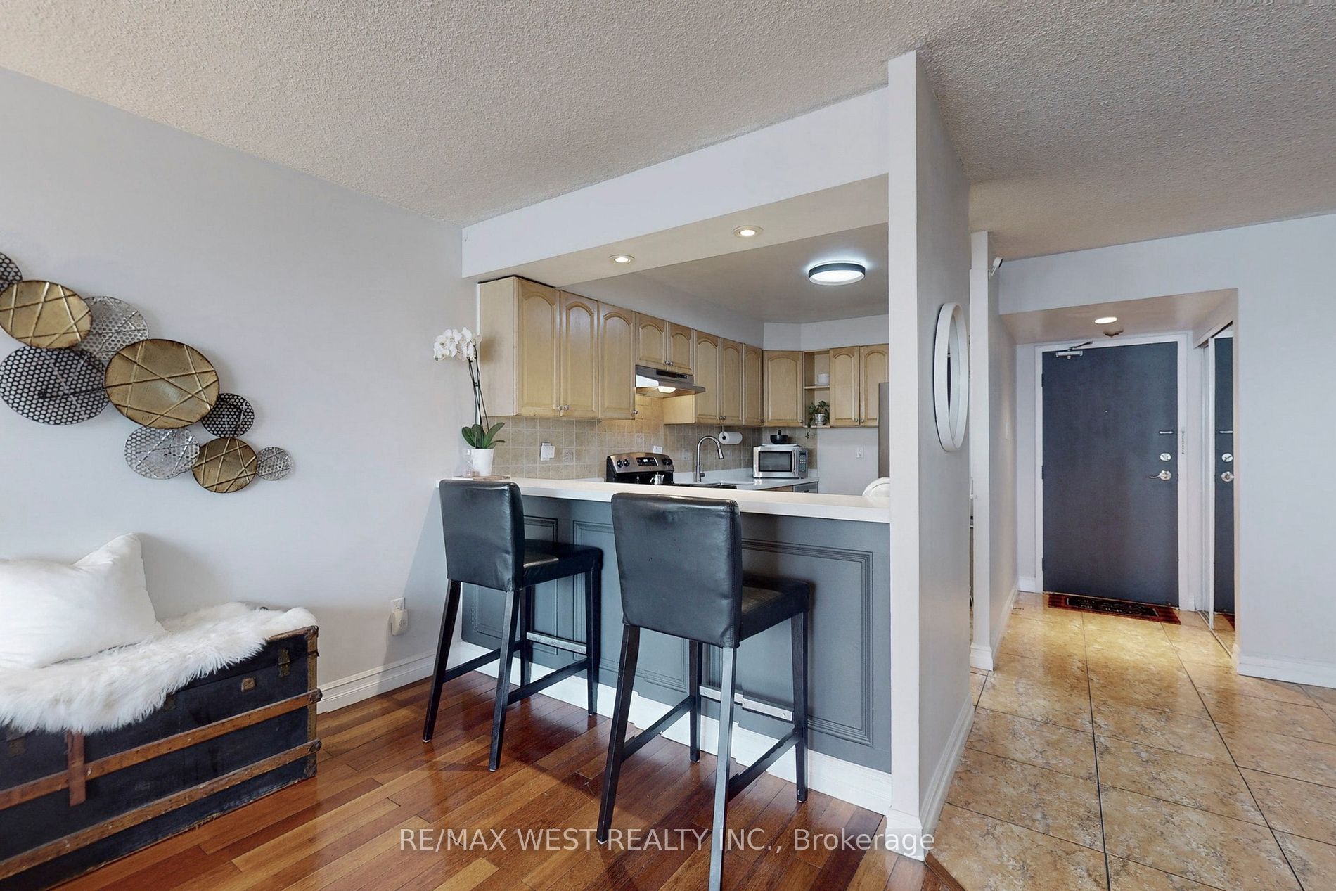 10 Martha Eaton Way, #1111