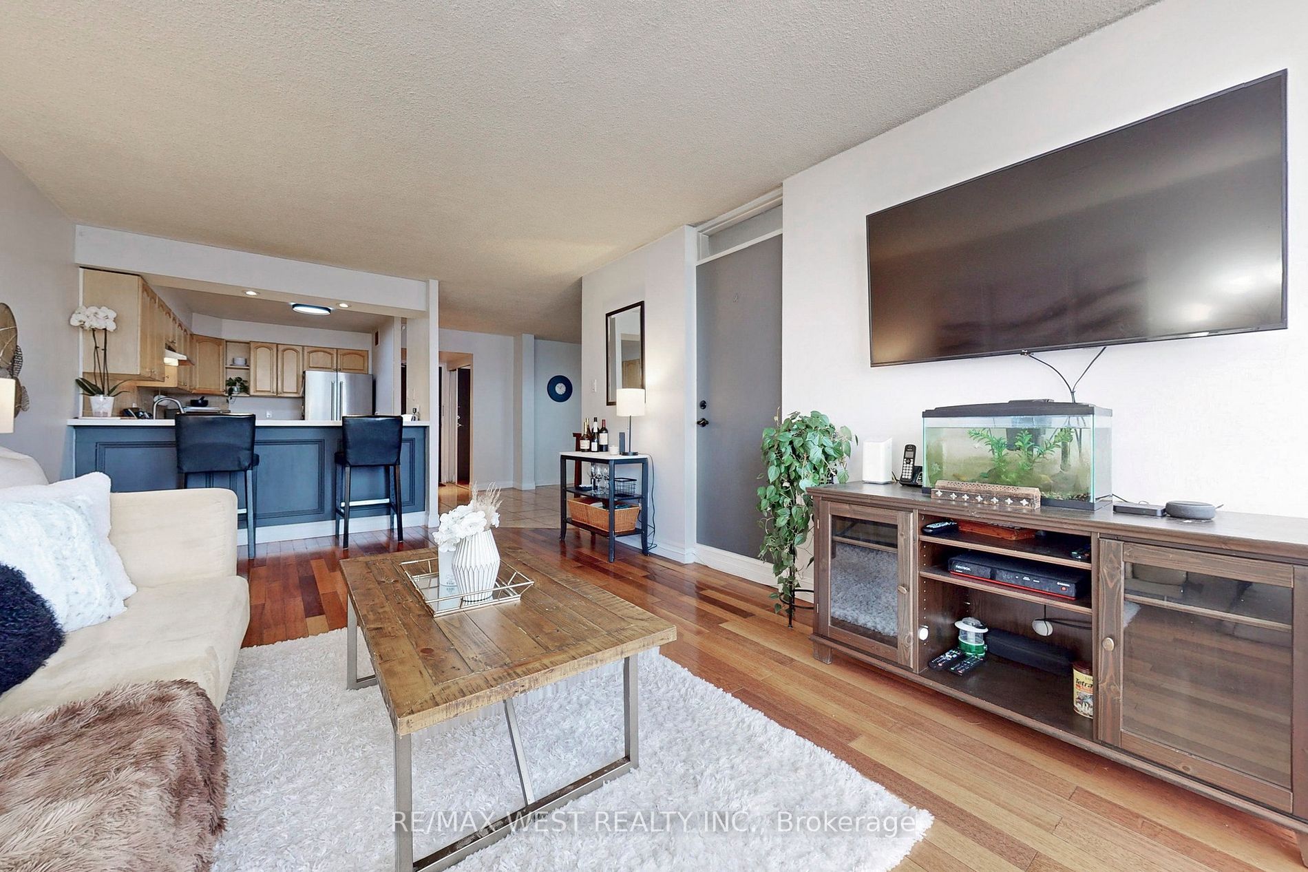 10 Martha Eaton Way, #1111