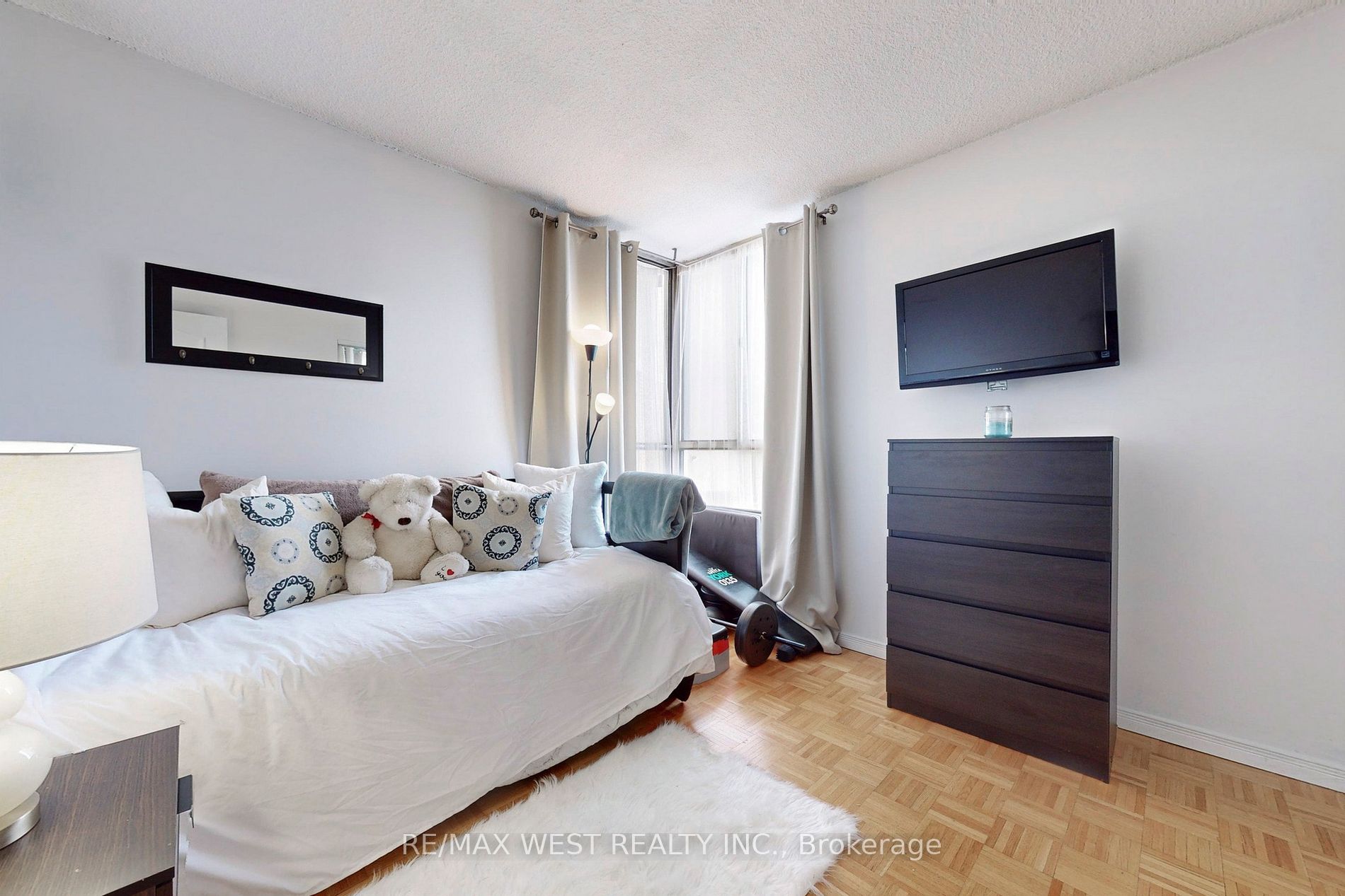 10 Martha Eaton Way, #1111