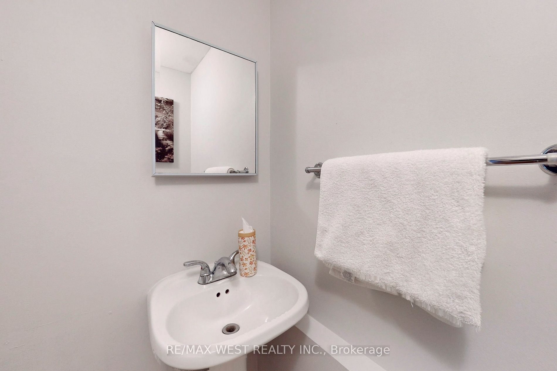 10 Martha Eaton Way, #1111