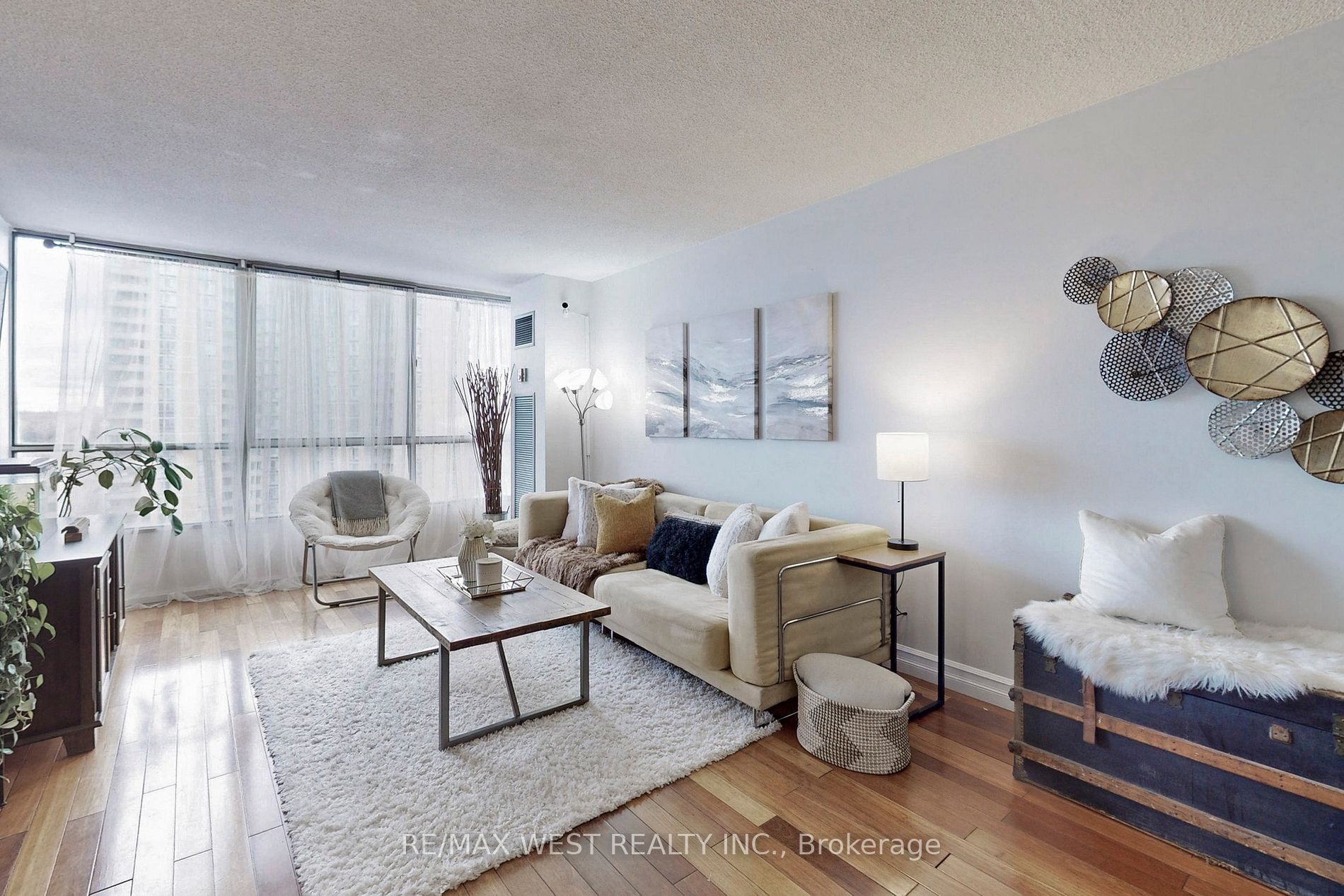 10 Martha Eaton Way, #1111