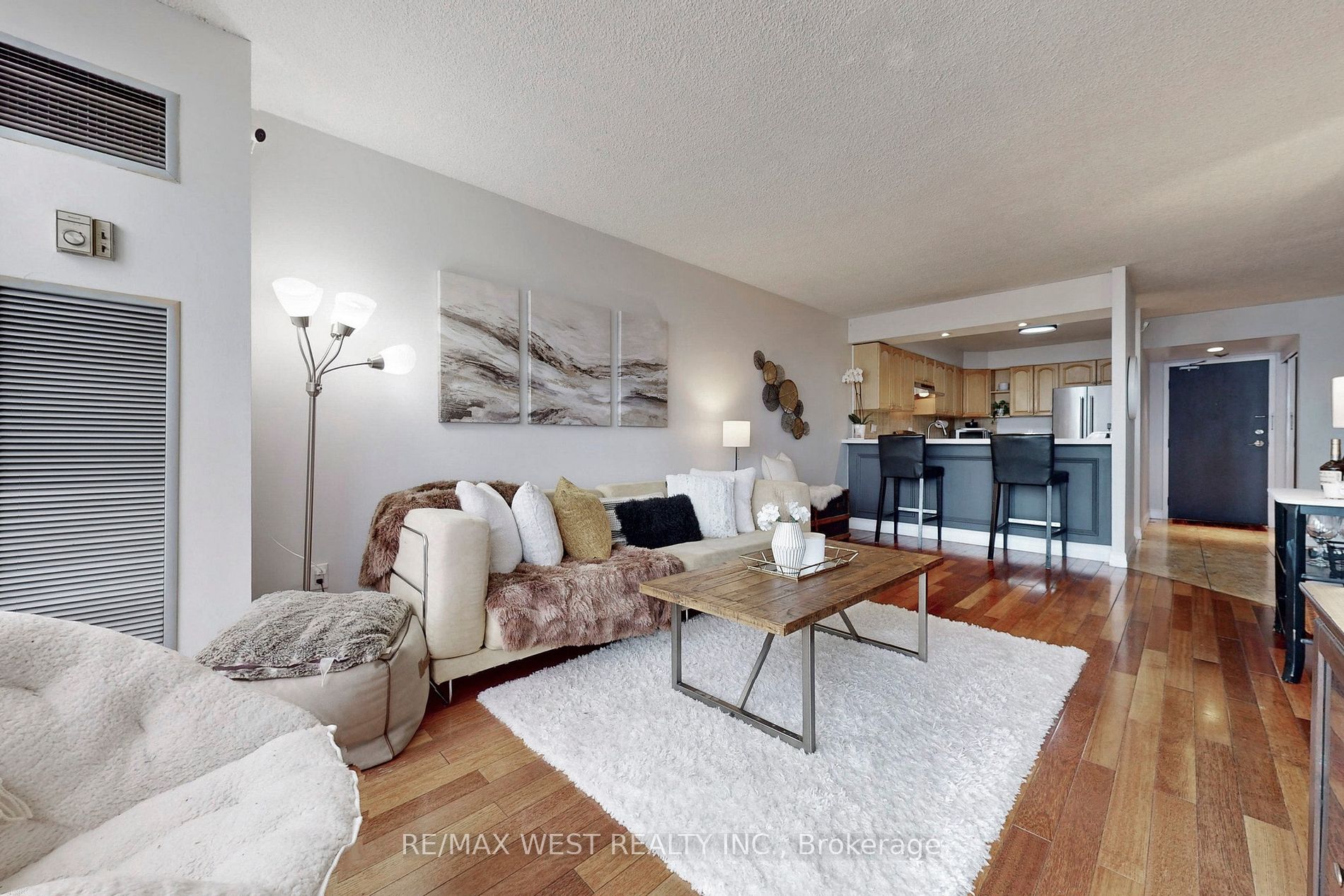 10 Martha Eaton Way, #1111