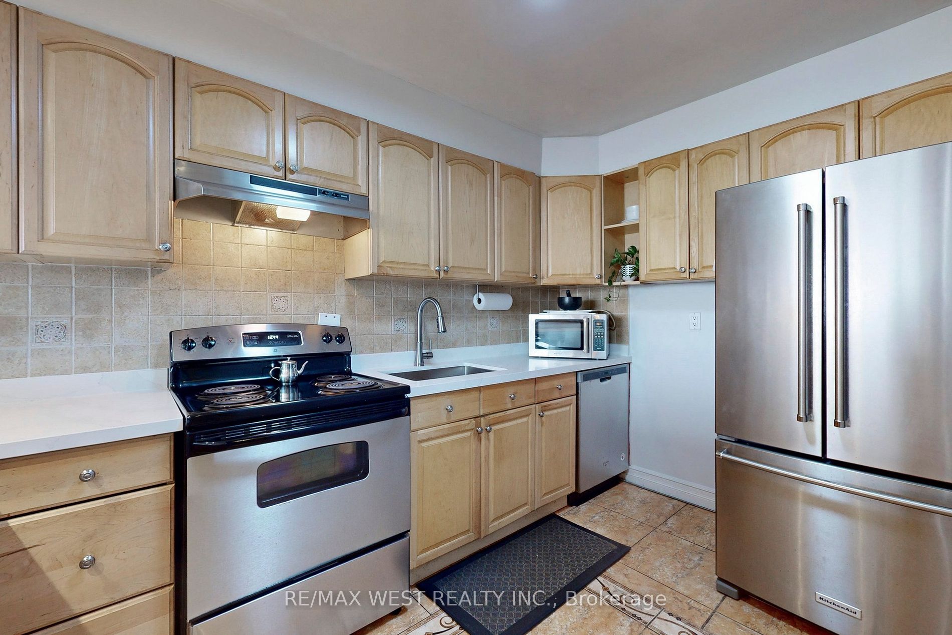 10 Martha Eaton Way, #1111