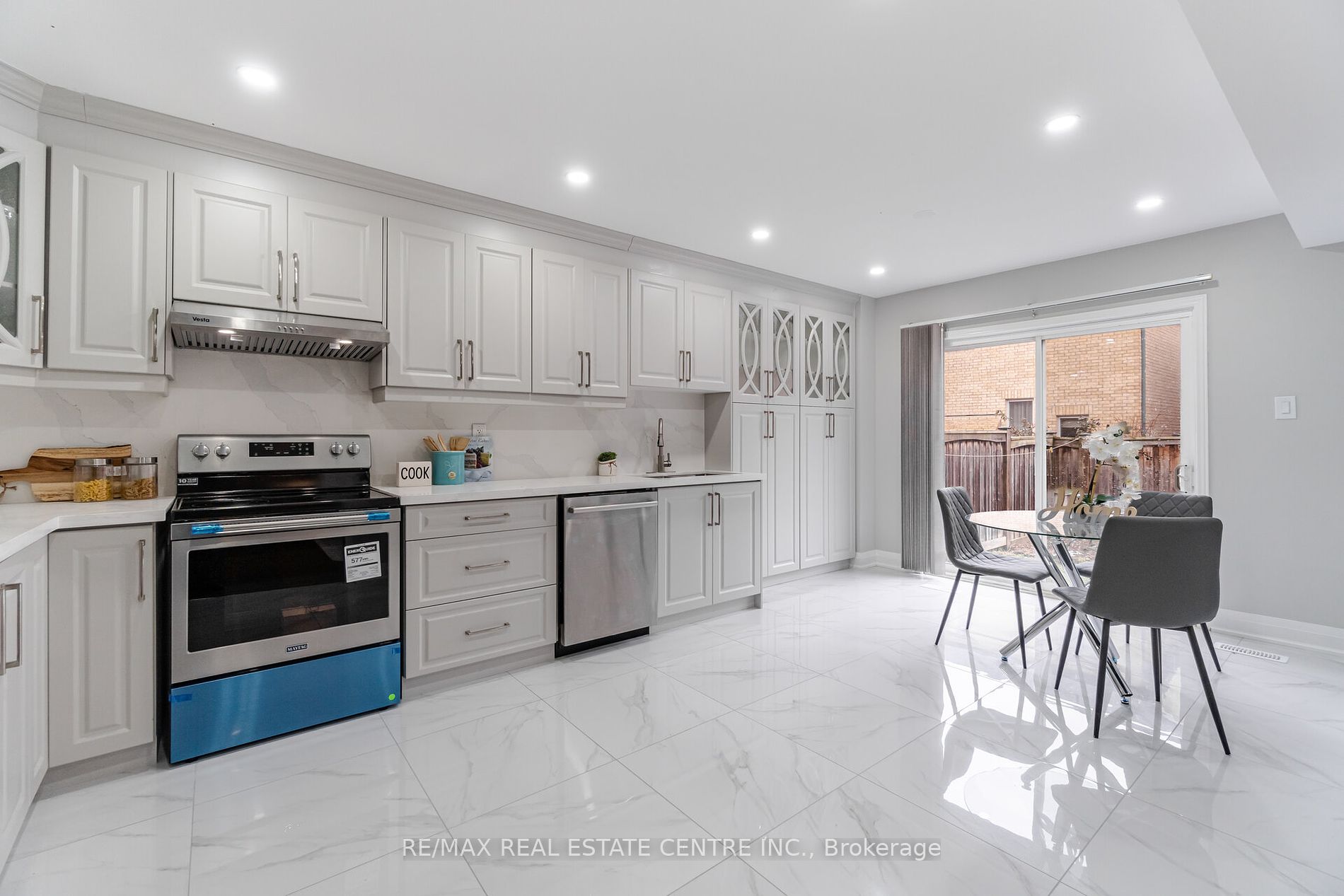 268 Giddings Cres