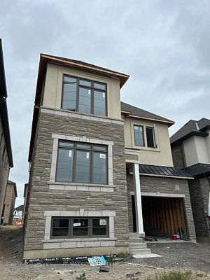107 Walker Rd W