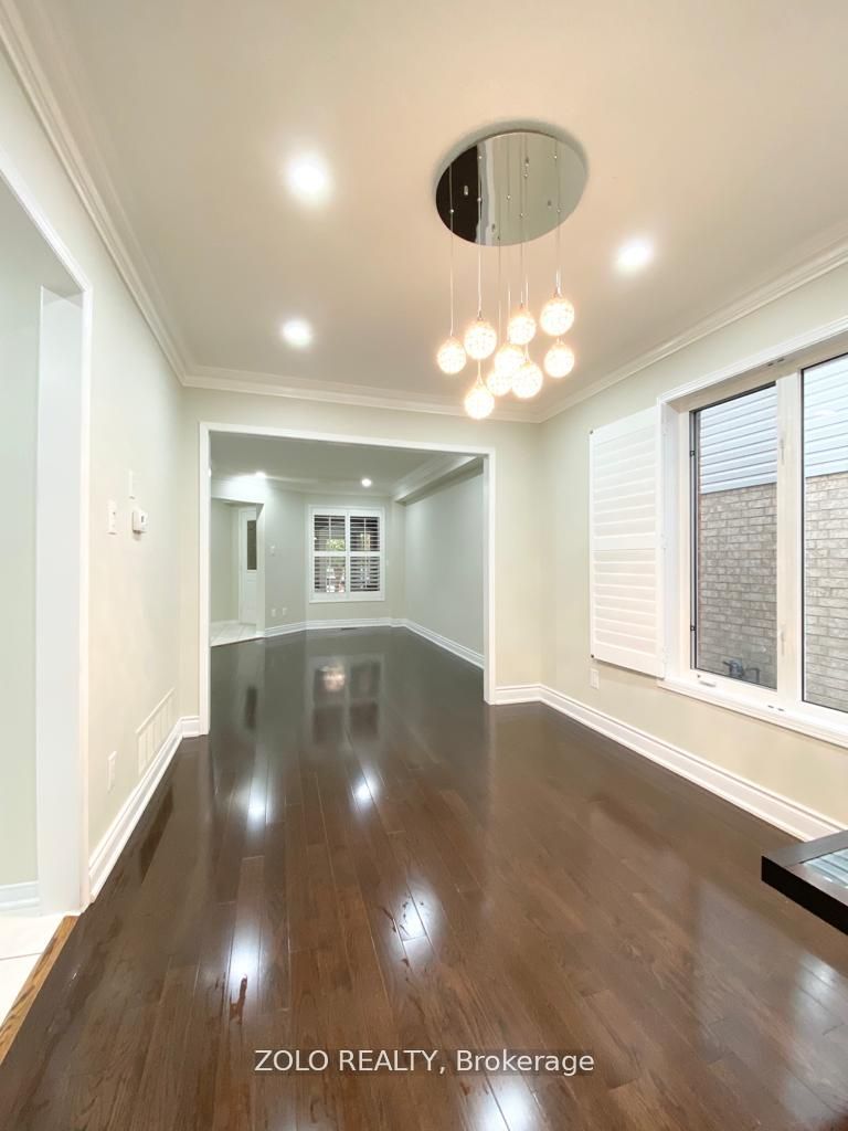 12 Dandelion Rd