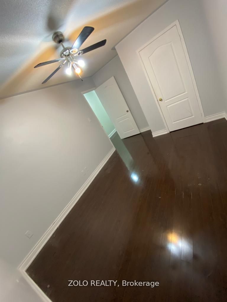 12 Dandelion Rd