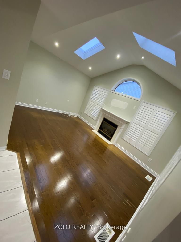 12 Dandelion Rd
