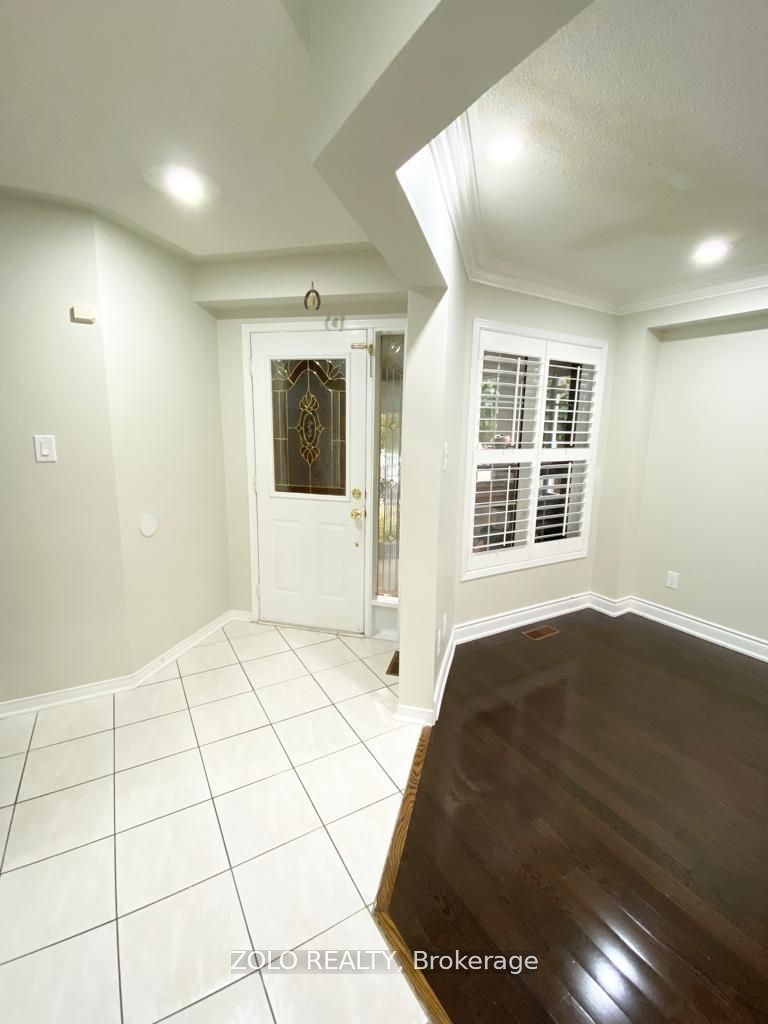 12 Dandelion Rd