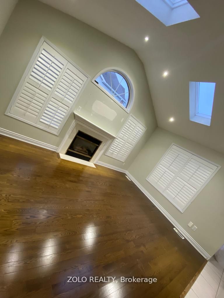 12 Dandelion Rd