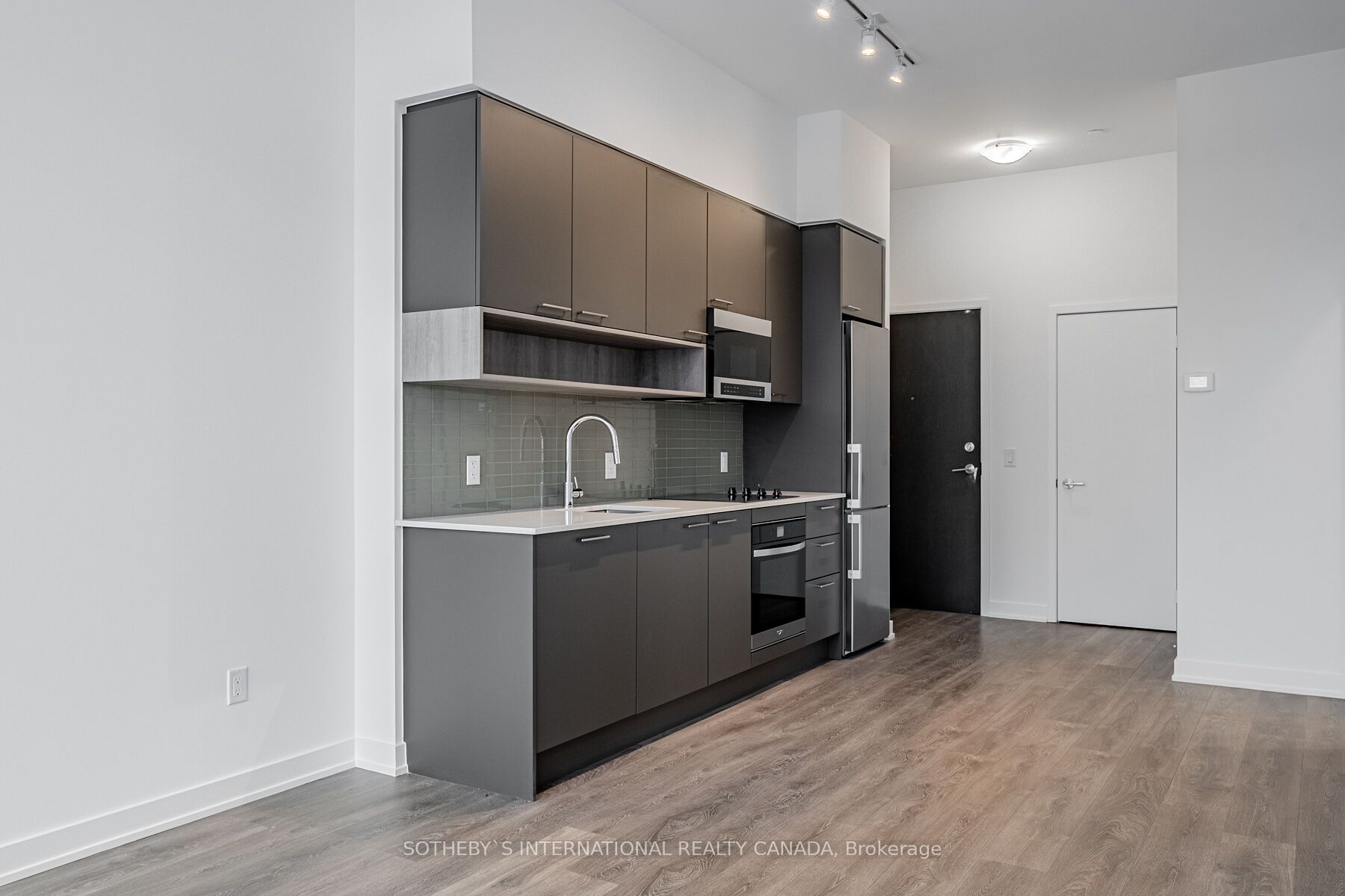 3005 Pine Glen Rd, #810