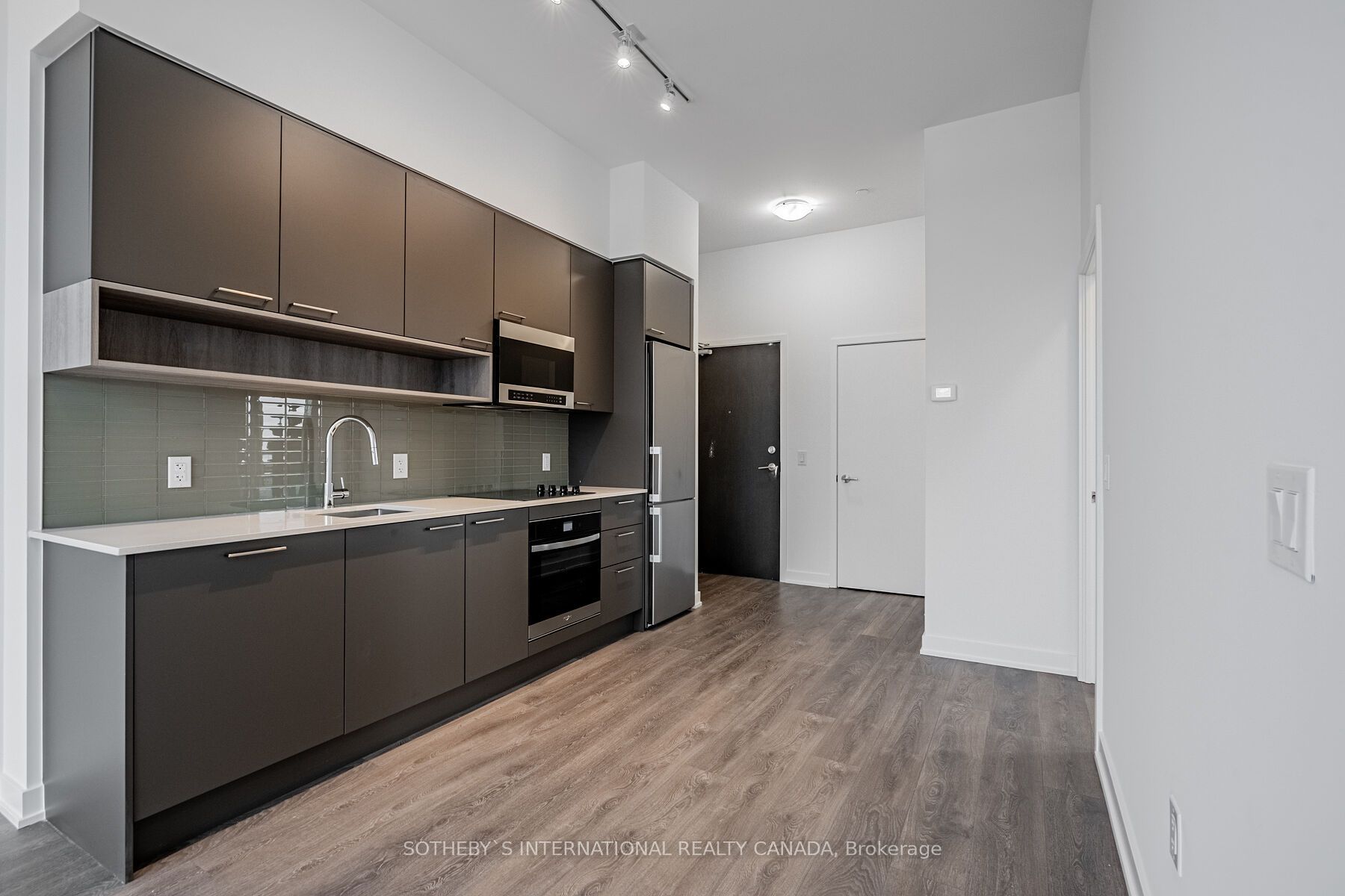 3005 Pine Glen Rd, #810