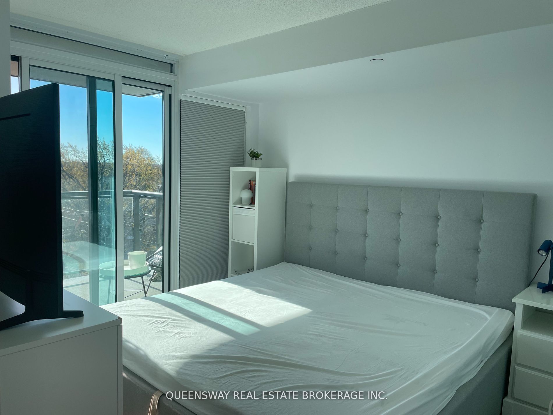 80 ESTHER LORRIE Drive W, #617