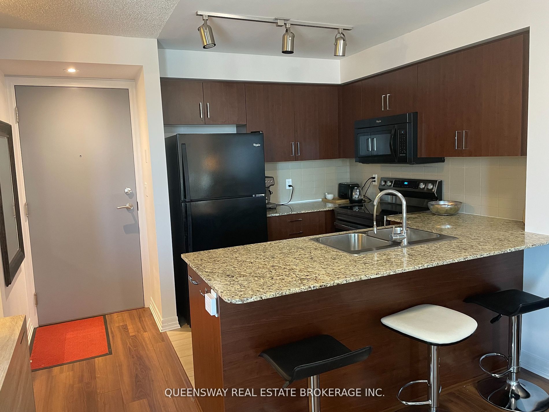 80 ESTHER LORRIE Drive W, #617