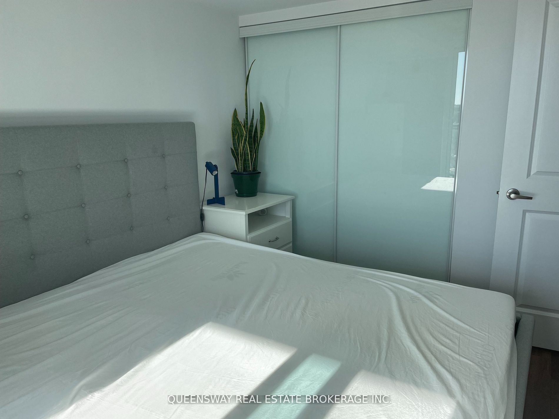 80 ESTHER LORRIE Drive W, #617