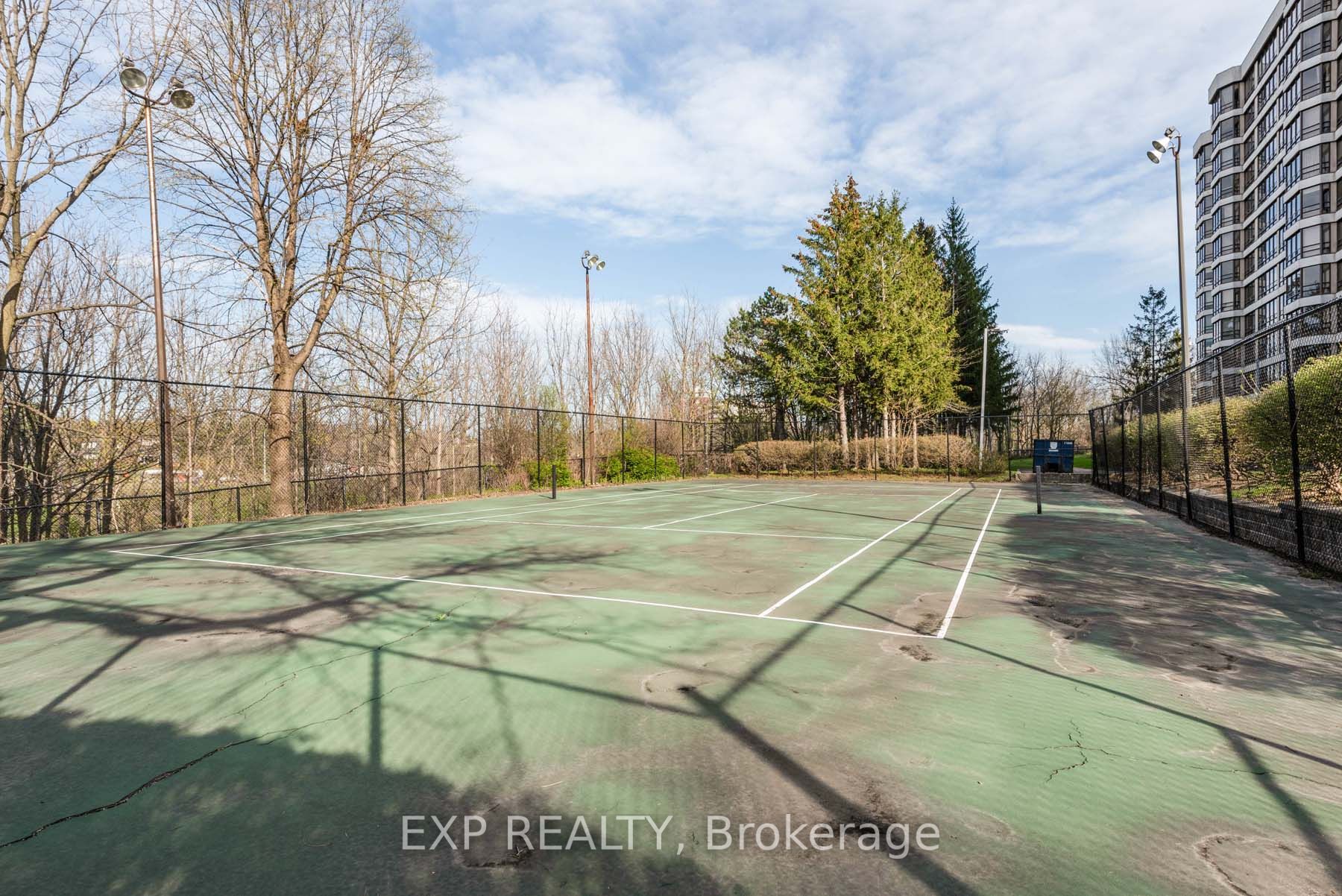 320 Mill St S, #910