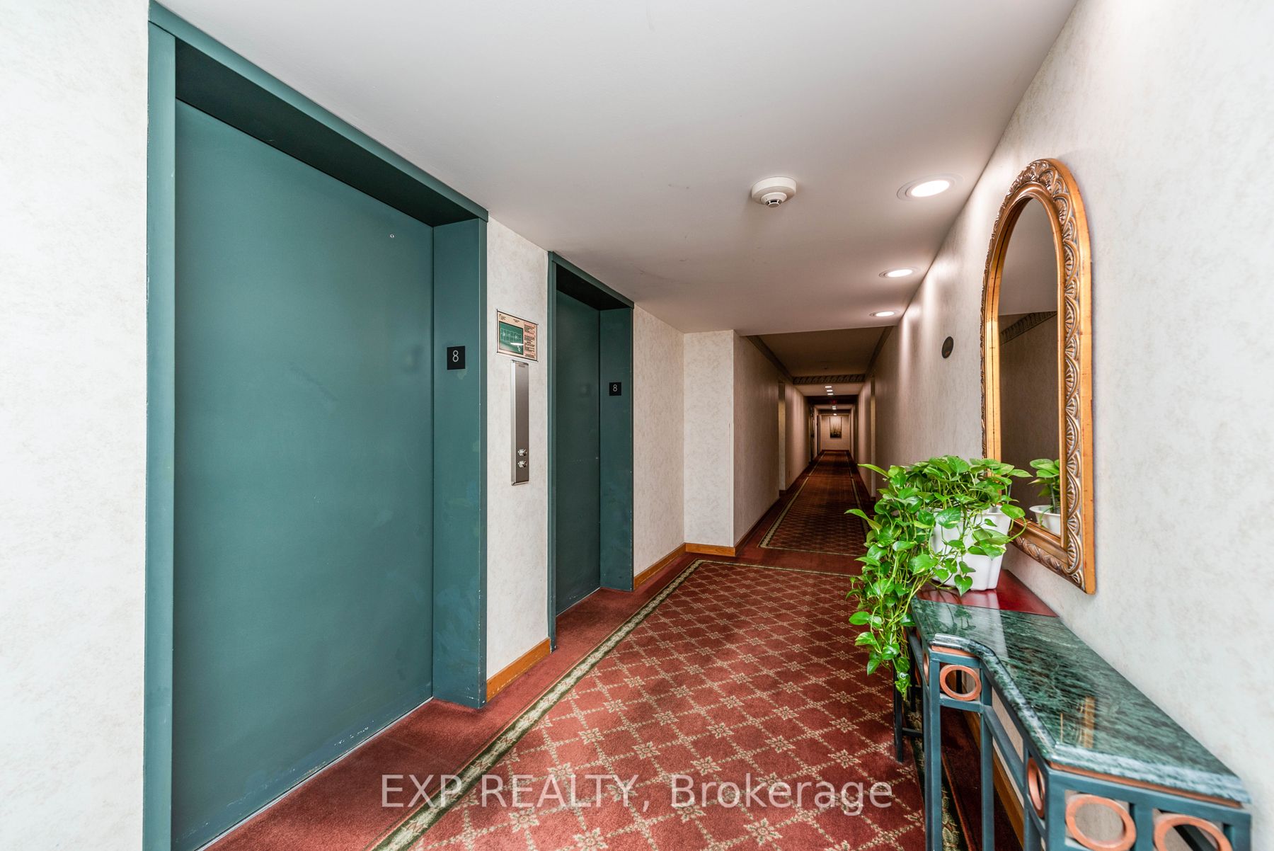 320 Mill St S, #910