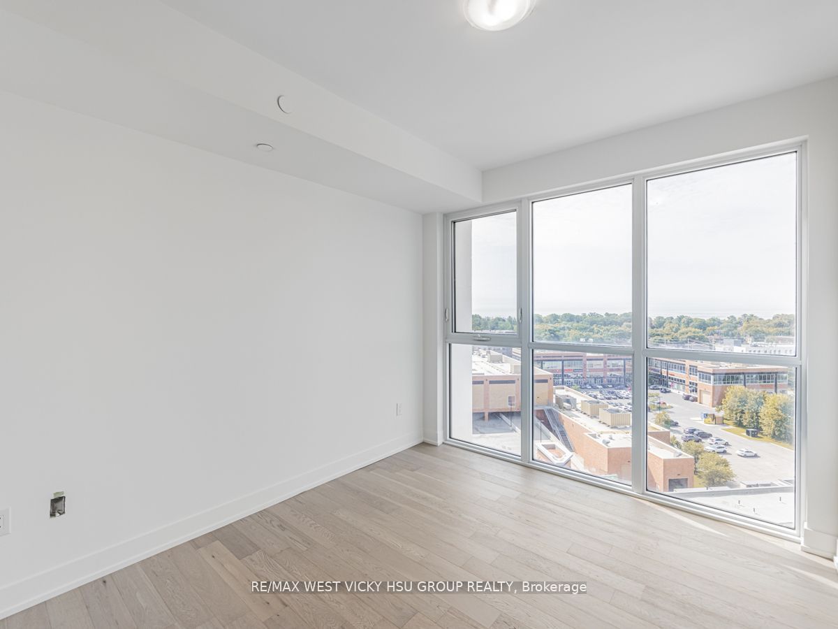 1063 Douglas Mccurdy Comm Circ, #1006