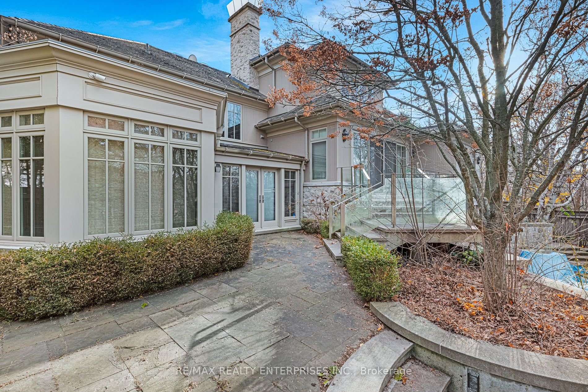 1729 Blythe Road