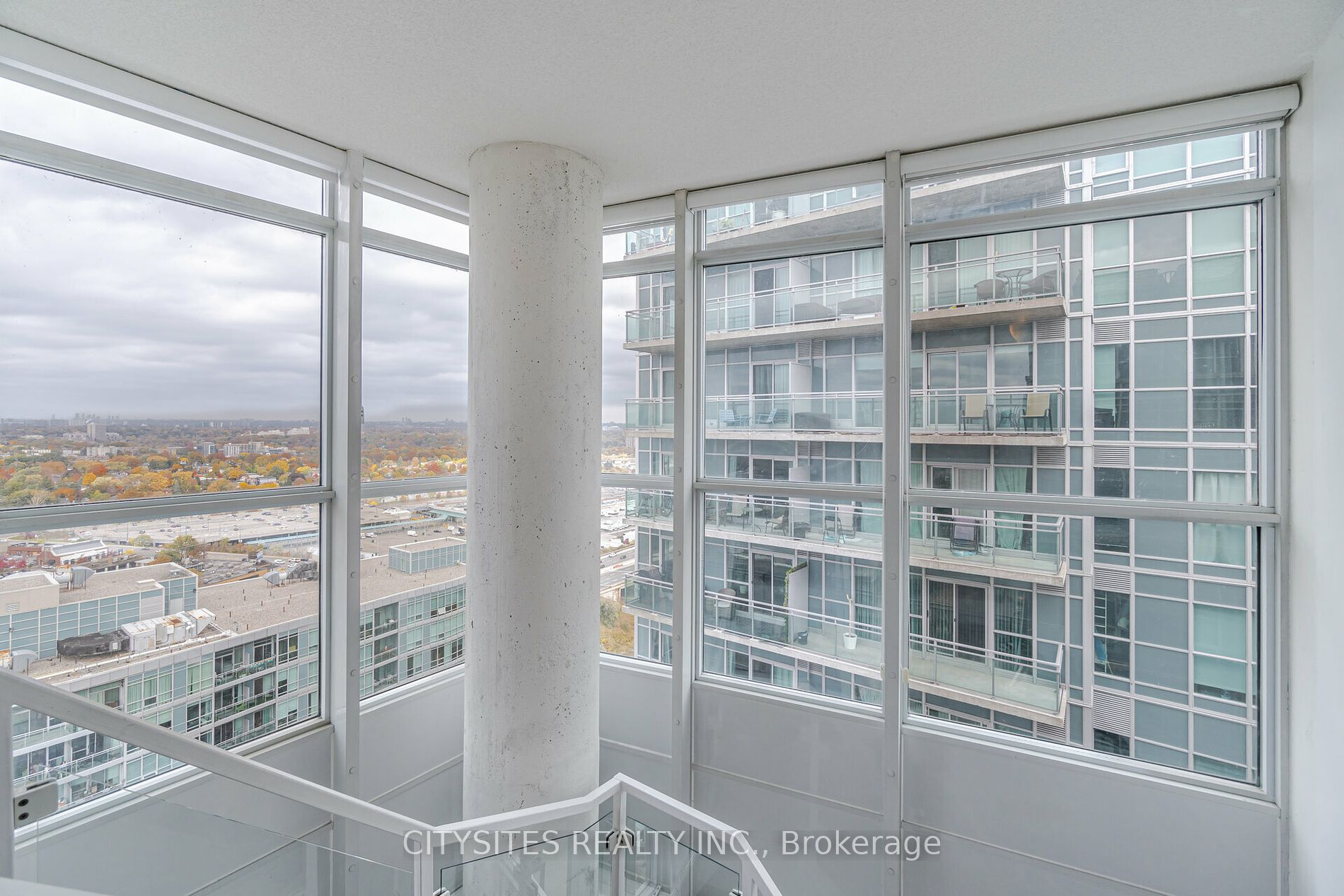 155 Legion Rd N, #Ph2913