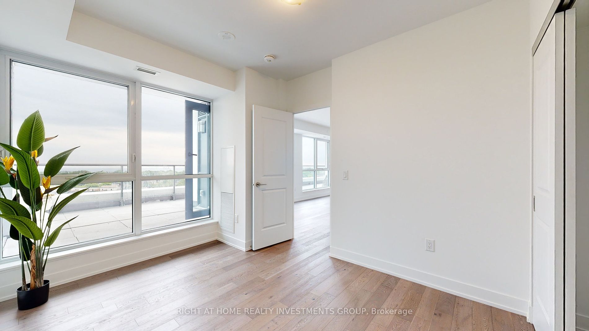 1063 Douglas McCurdy Comm Circle, #903