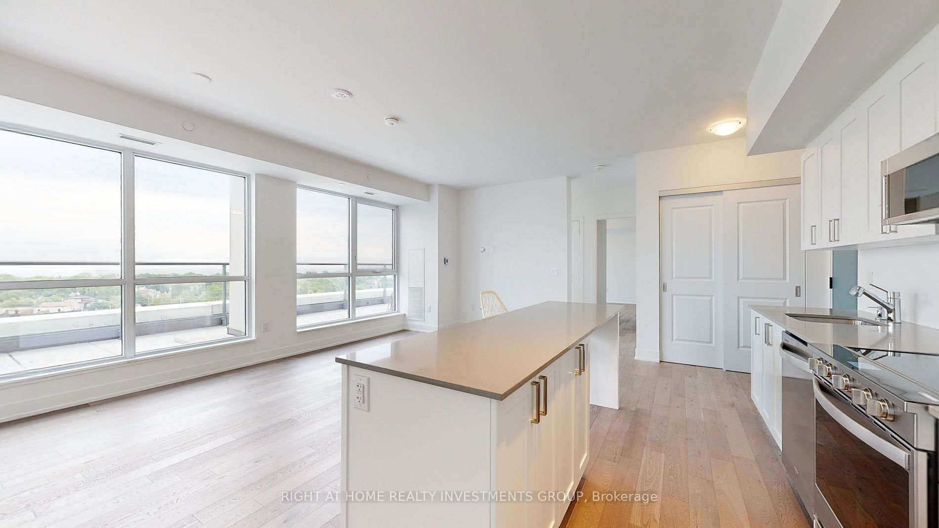 1063 Douglas McCurdy Comm Circle, #903
