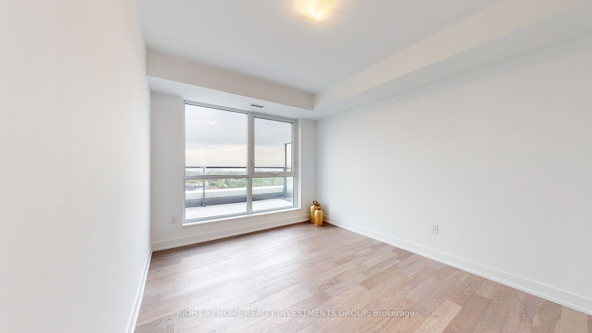 1063 Douglas McCurdy Comm Circle, #903