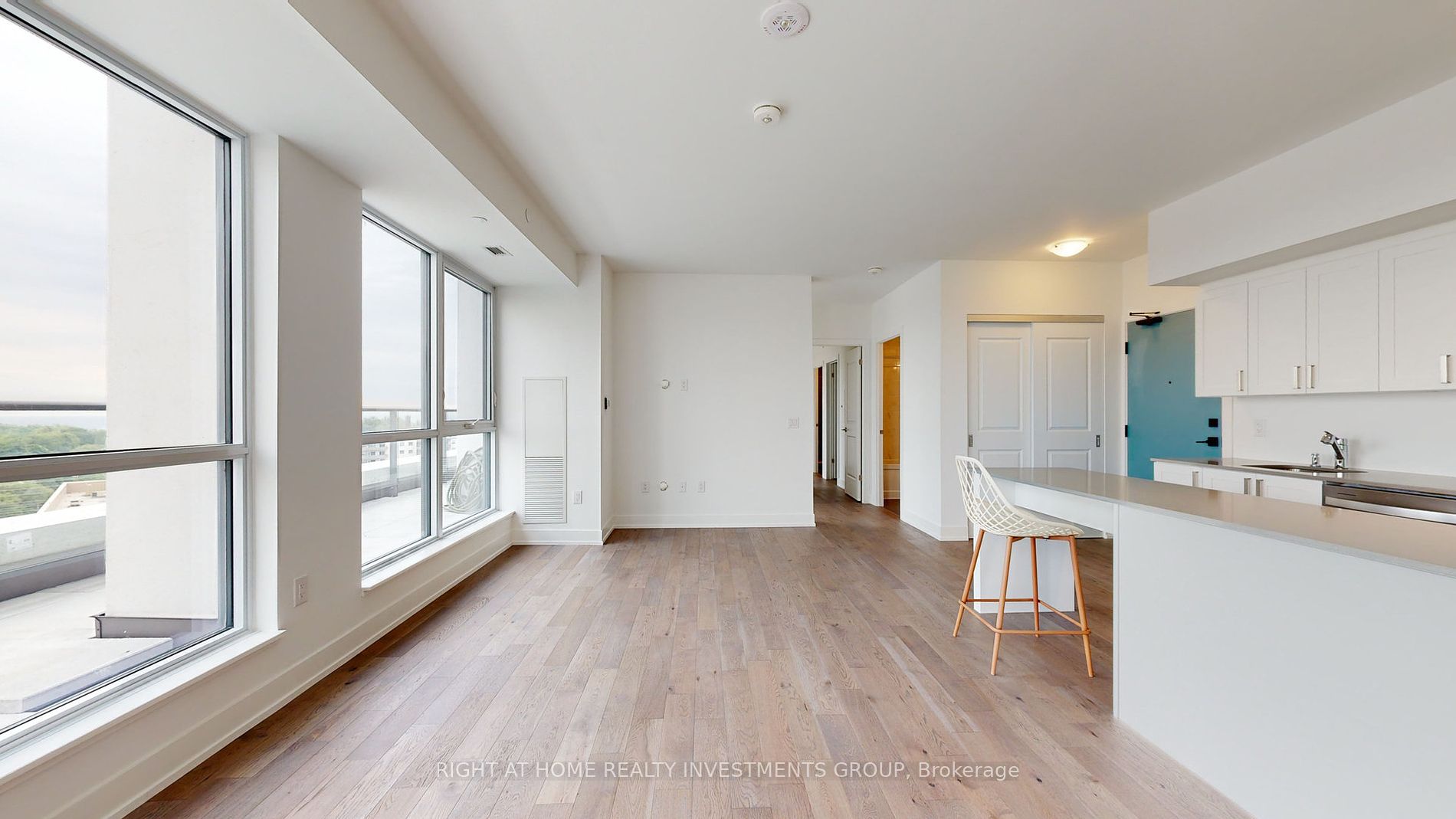 1063 Douglas McCurdy Comm Circle, #903