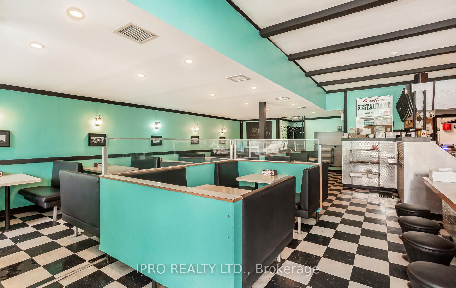 154 Guelph St S