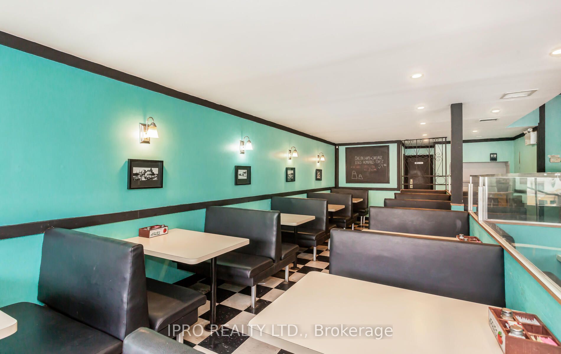 154 Guelph St S