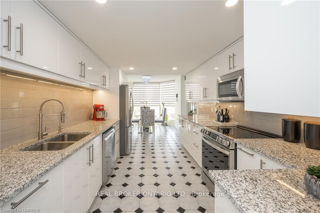 1237 North Shore Blvd E, #301