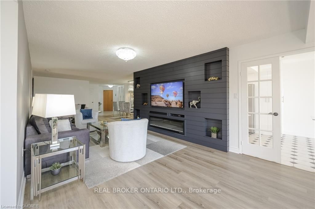 1237 North Shore Blvd E, #301