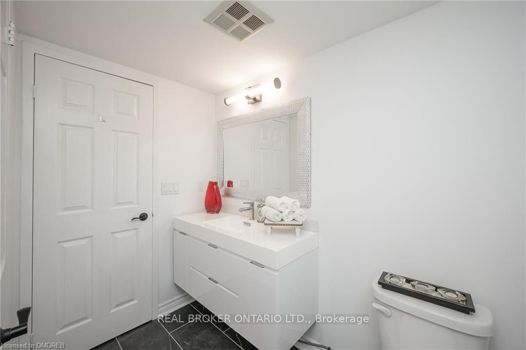 1237 North Shore Blvd E, #301