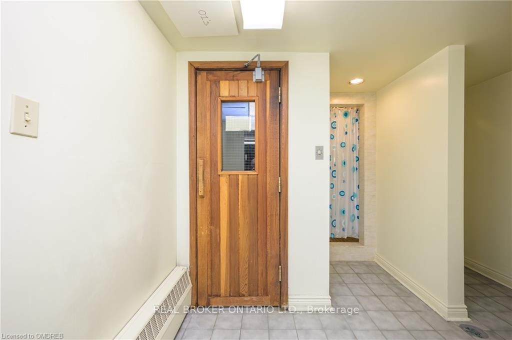 1237 North Shore Blvd E, #301