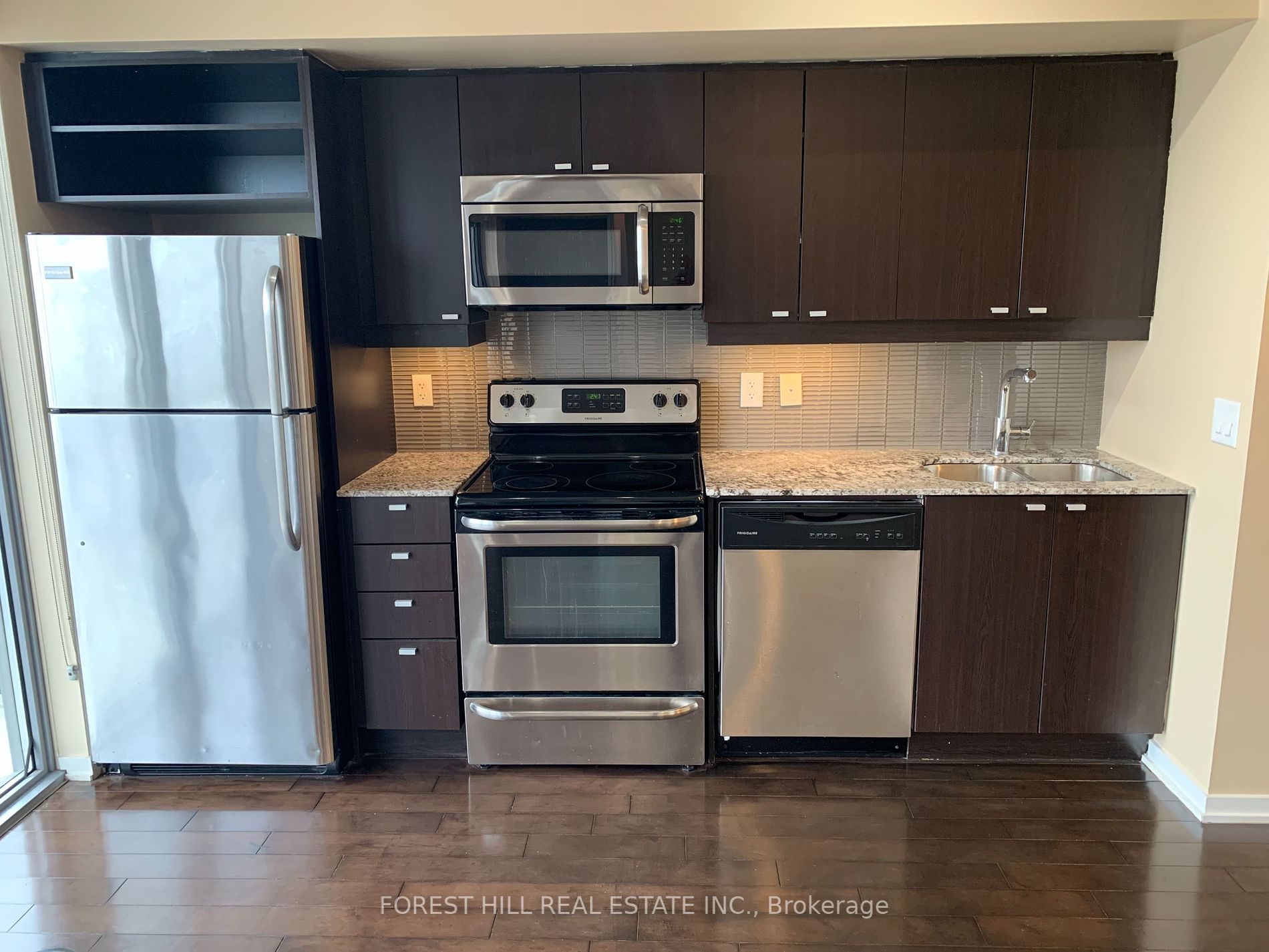 105 The Queensway Avenue, #1305