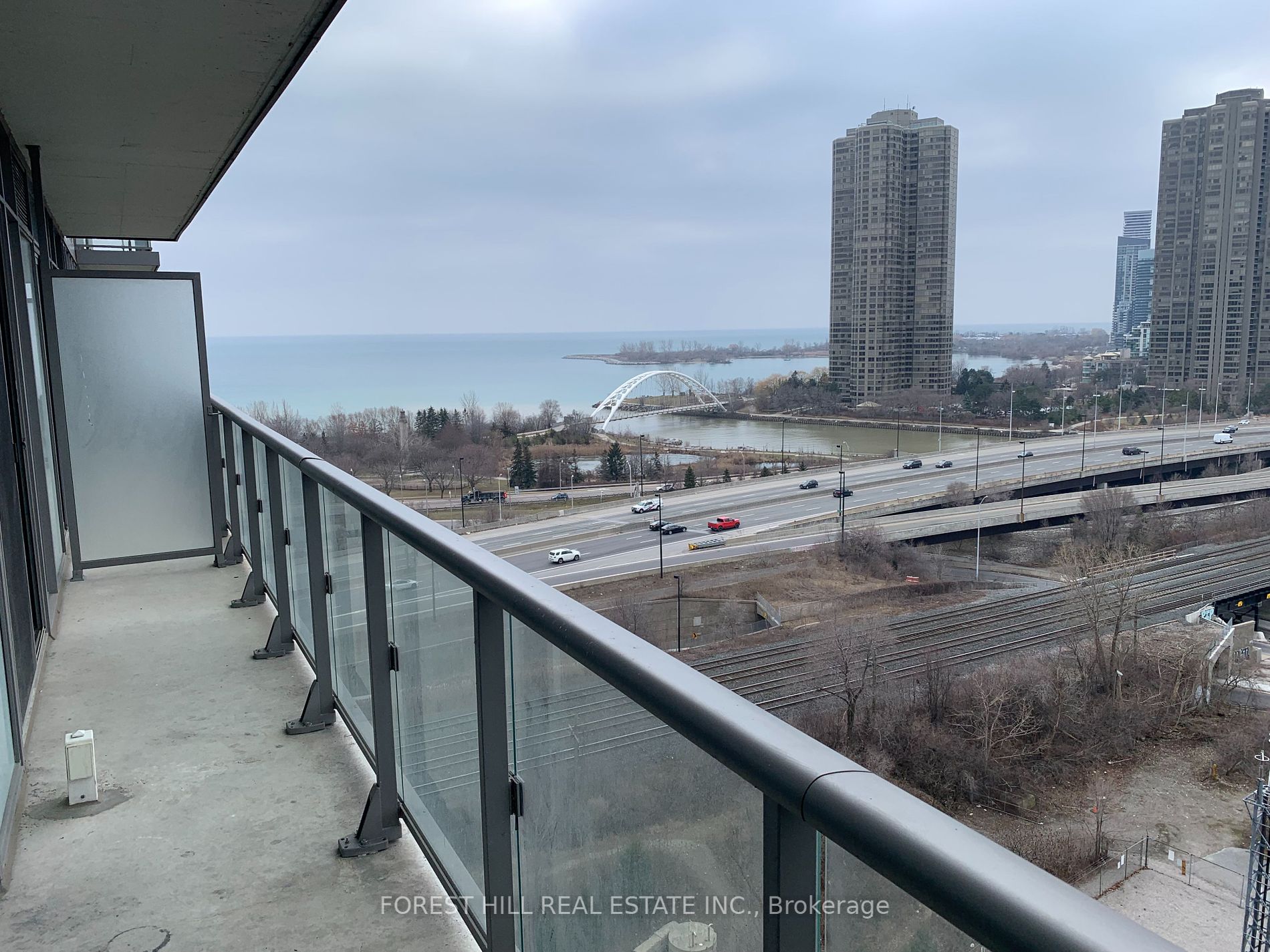 105 The Queensway Avenue, #1305