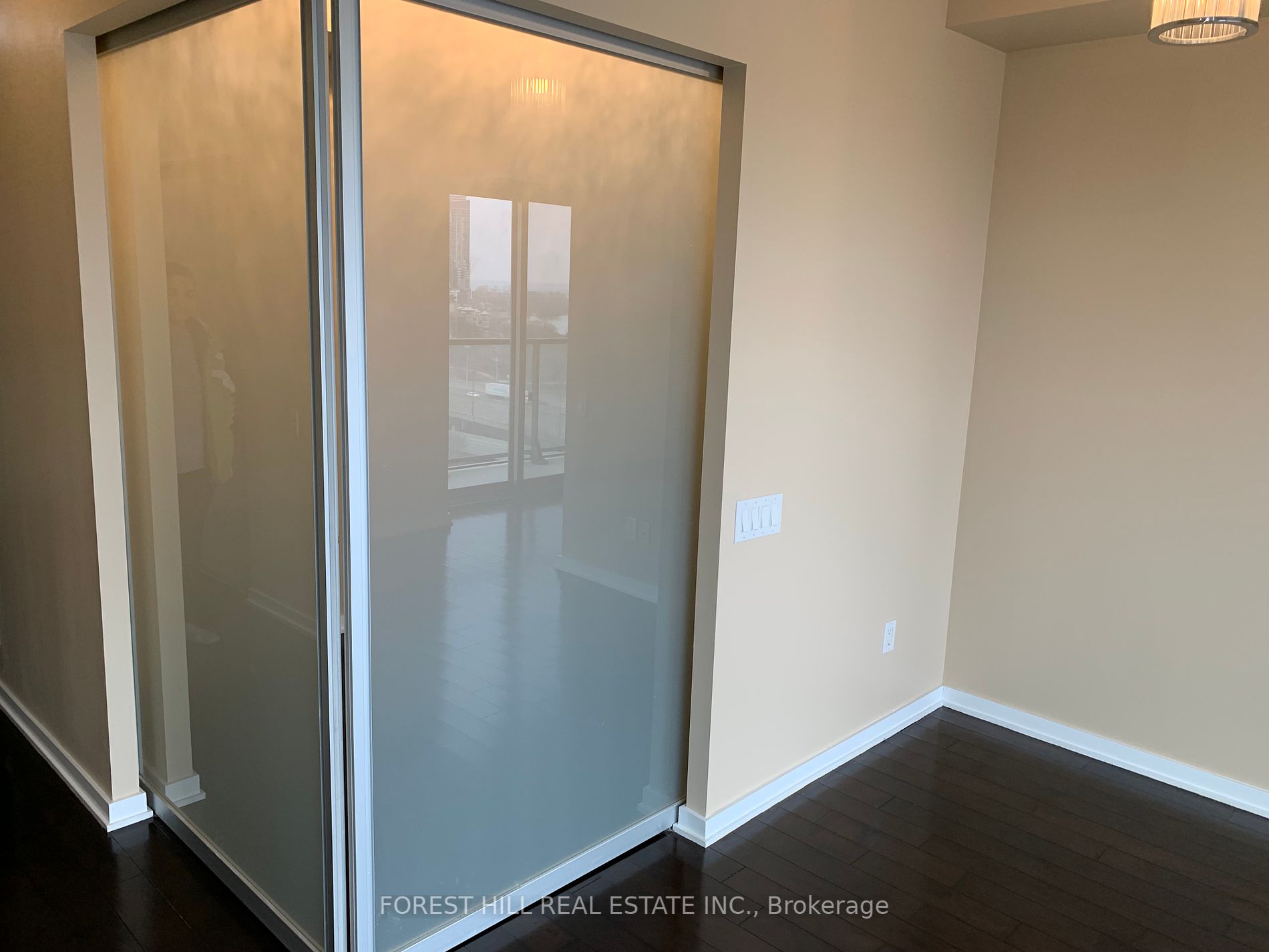 105 The Queensway Avenue, #1305