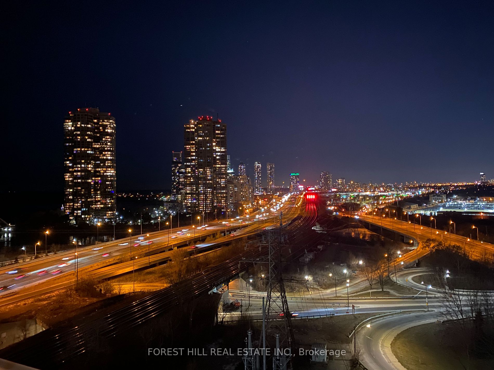 105 The Queensway Avenue, #1305