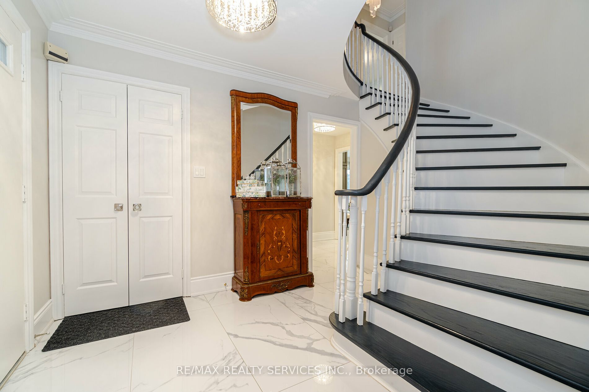 15 Pine Ridge Lane