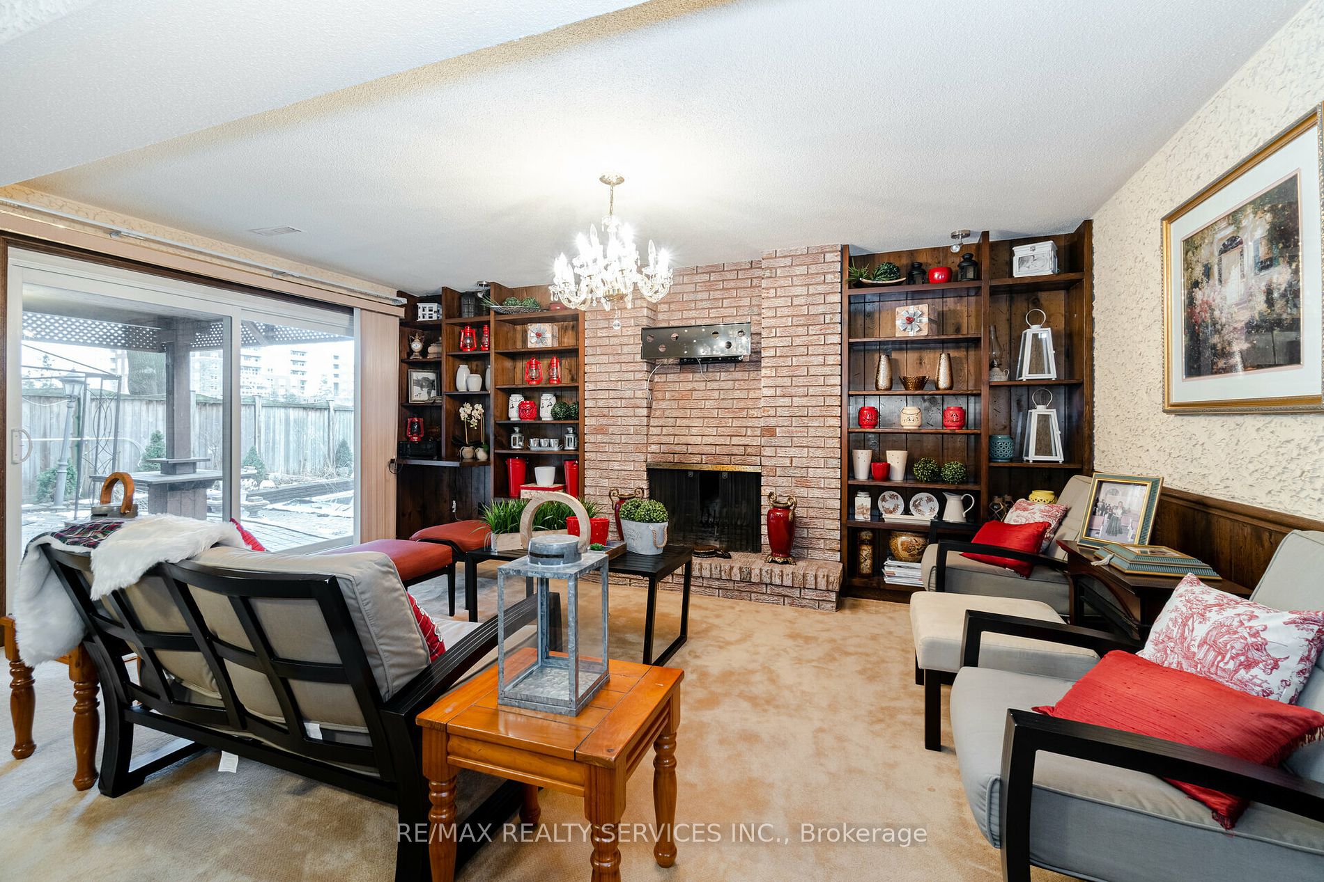 15 Pine Ridge Lane