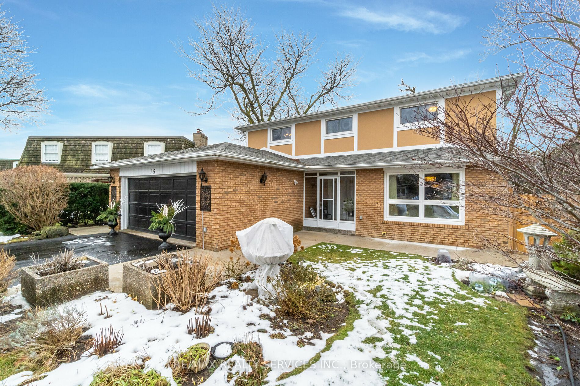 15 Pine Ridge Lane