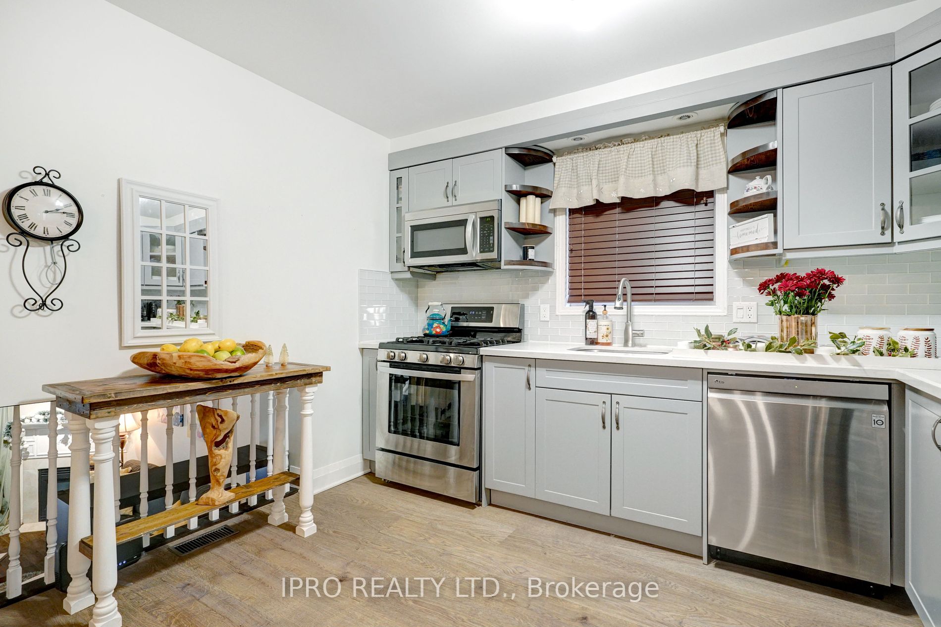 4109 Continental Dr