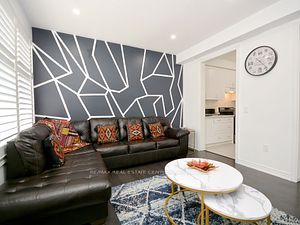 1552 Carr Landing Crescent