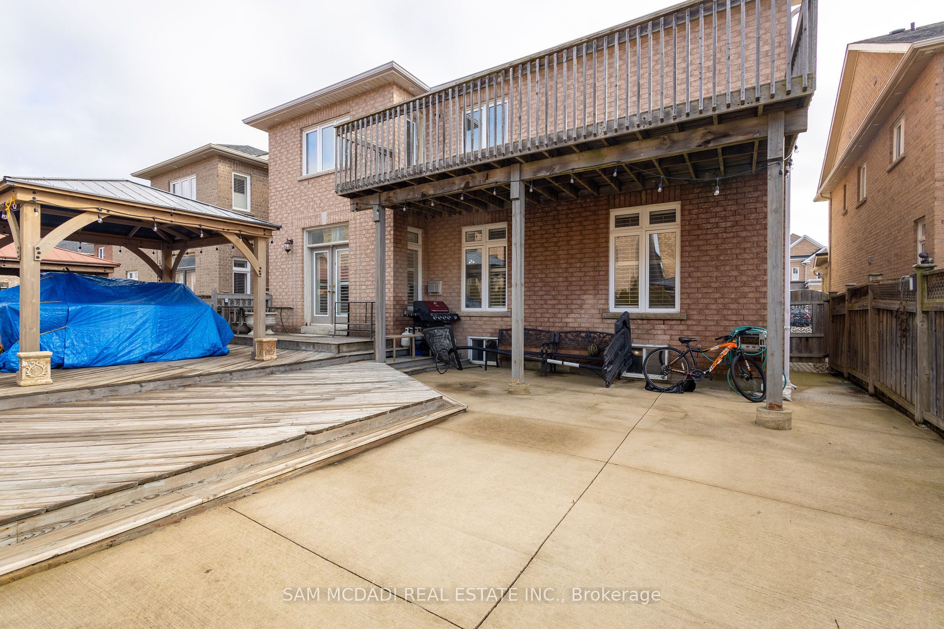 3129 Tacc Dr, (MLS® W8032956) See this detached house for sale in